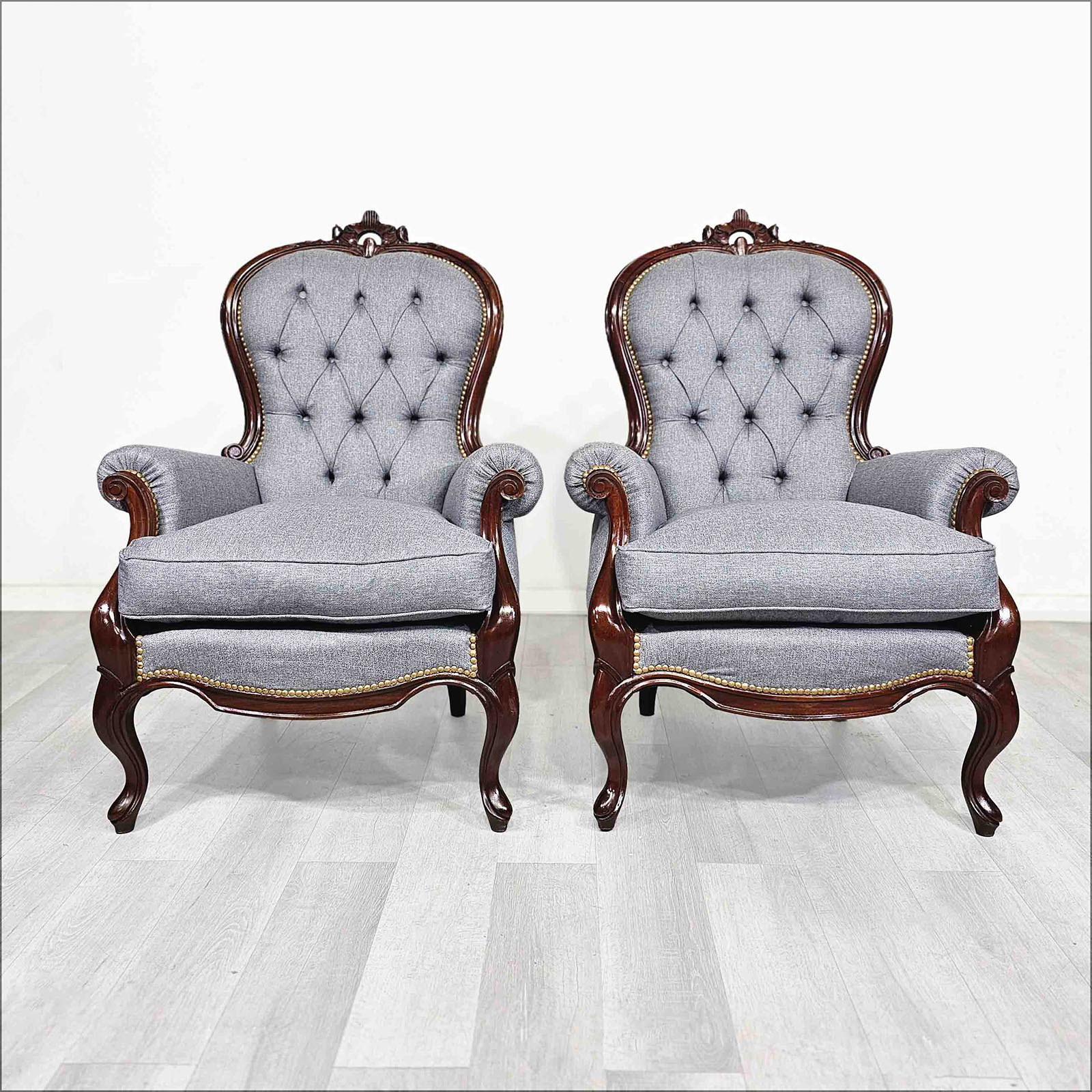 Par De Sillones Antiguos Capitoné Colonial Inglés Lino Gris (6951)