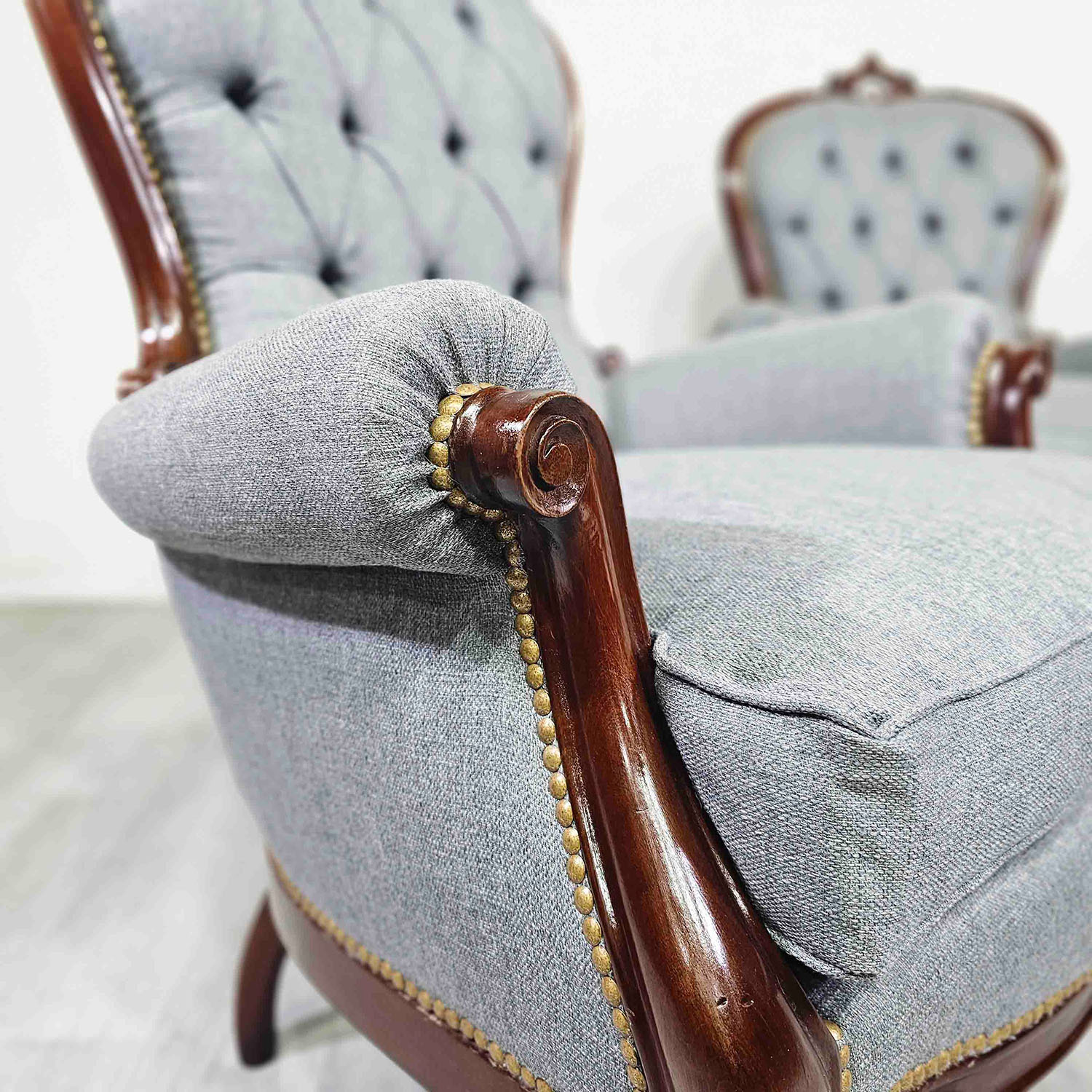 Par De Sillones Antiguos Capitoné Colonial Inglés Lino Gris (6951)