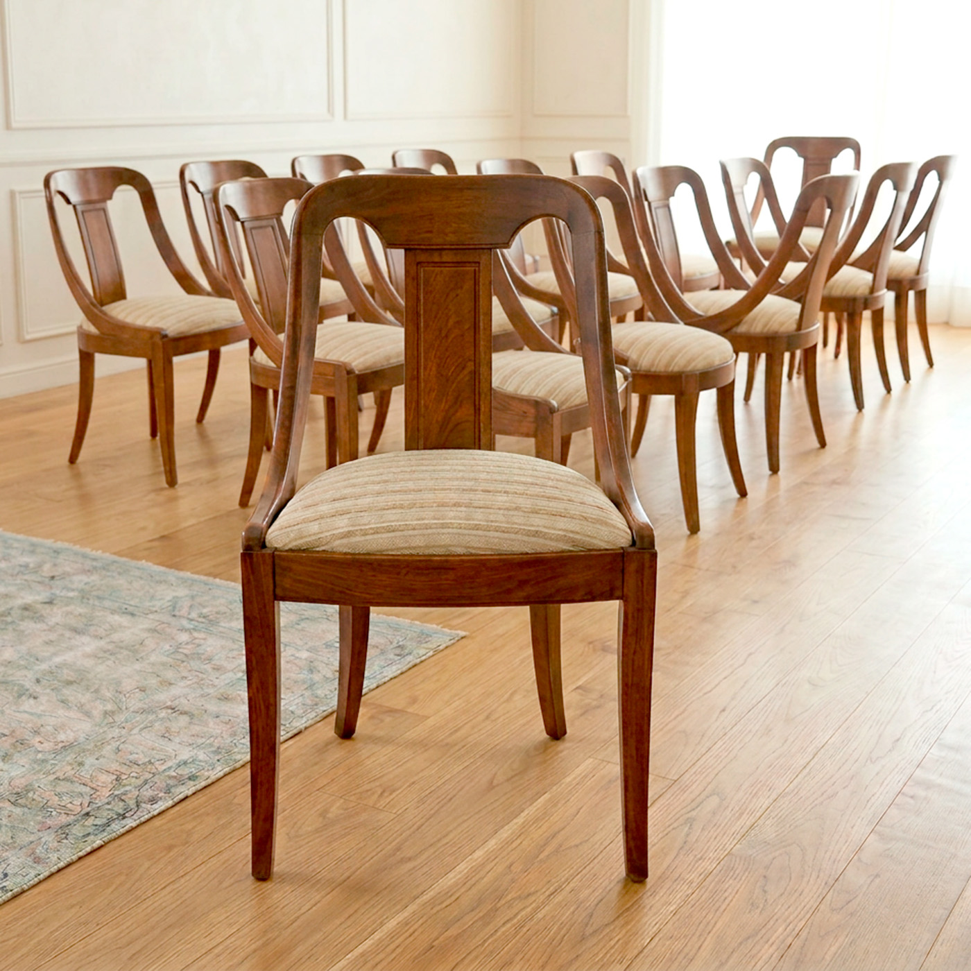 Silla Comedor Lañin Madera Guindo Tapizada Antigua (7145)