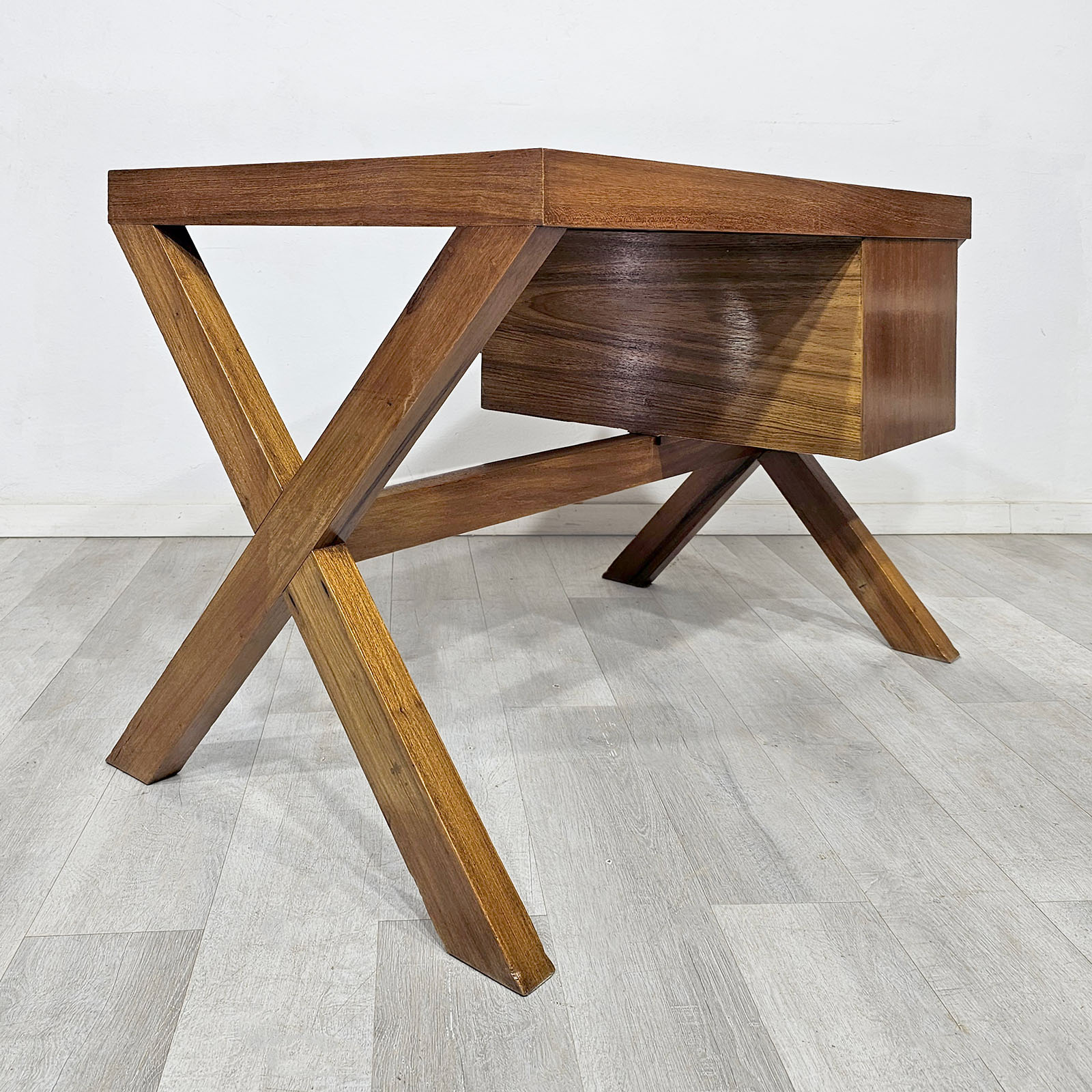 Escritorio Madera Peteribí Diseño Mid Century (7158)