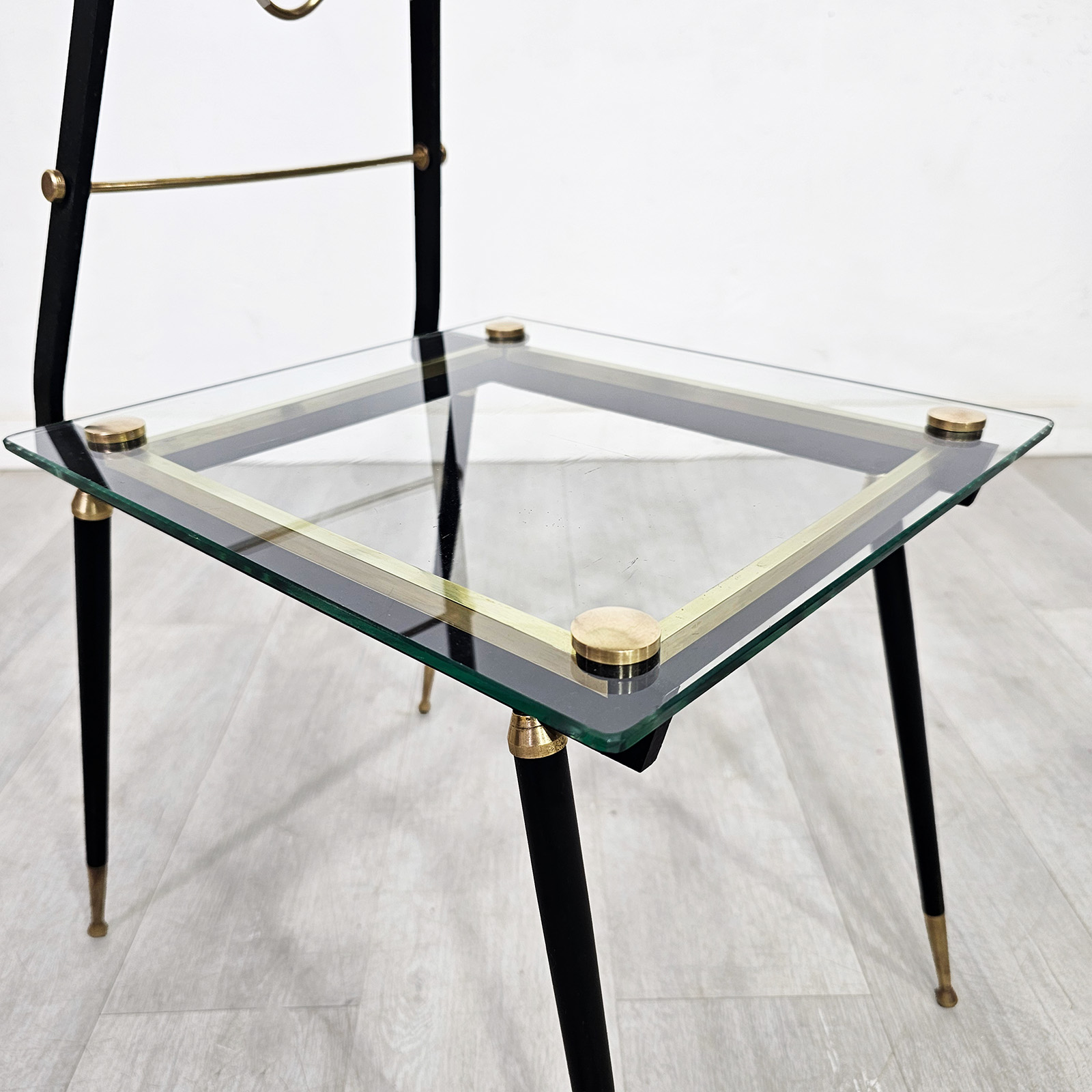 Mesa Auxiliar Mid Century Vidrio Hierro Bronce 2 Planos (7215)