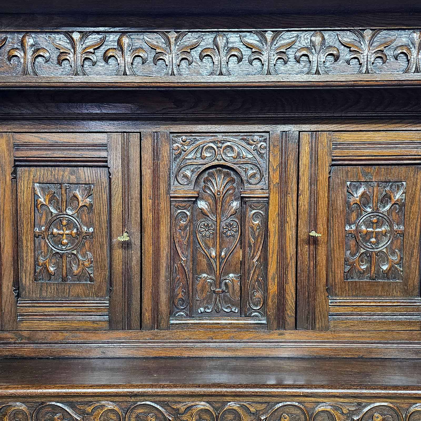 Gabinete Aparador Inglés Thompson Roble Tallado (7219)