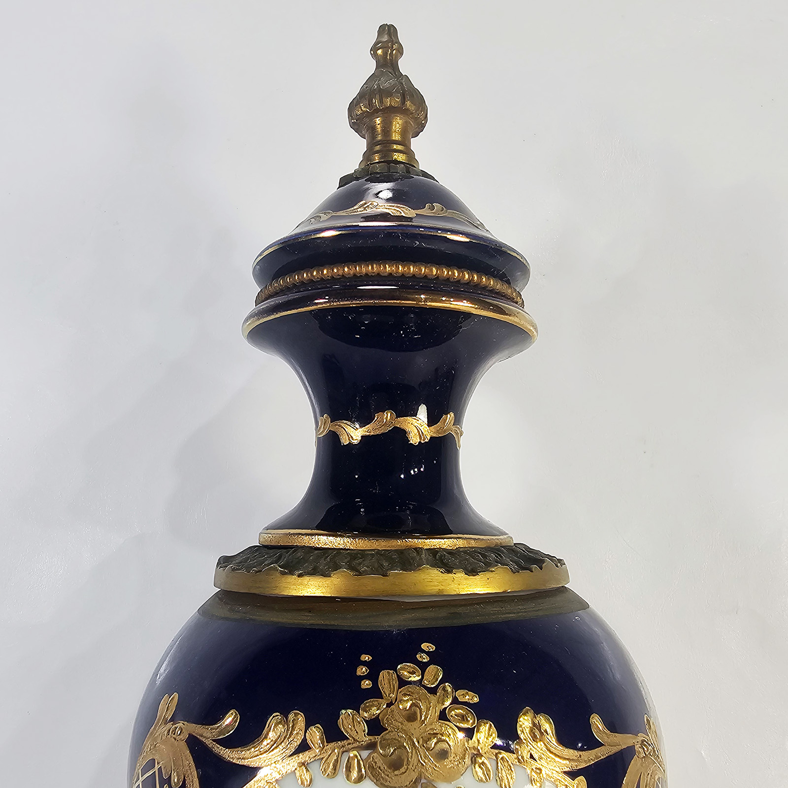 Potiche Porcelana Azul Cobalto Bronce Francés (7252)