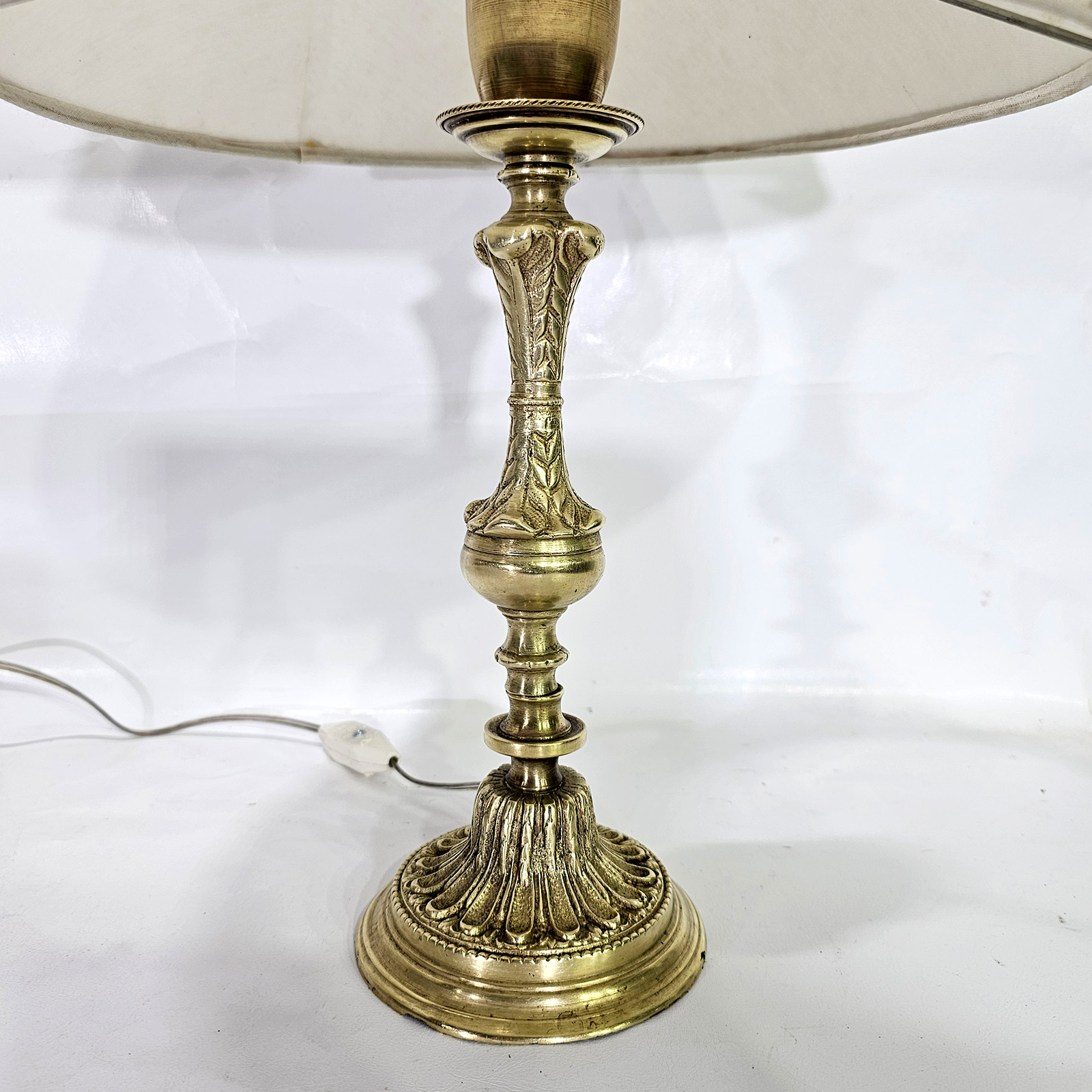 Par Veladores Antiguos Franceses Bronce Pantalla (7259)