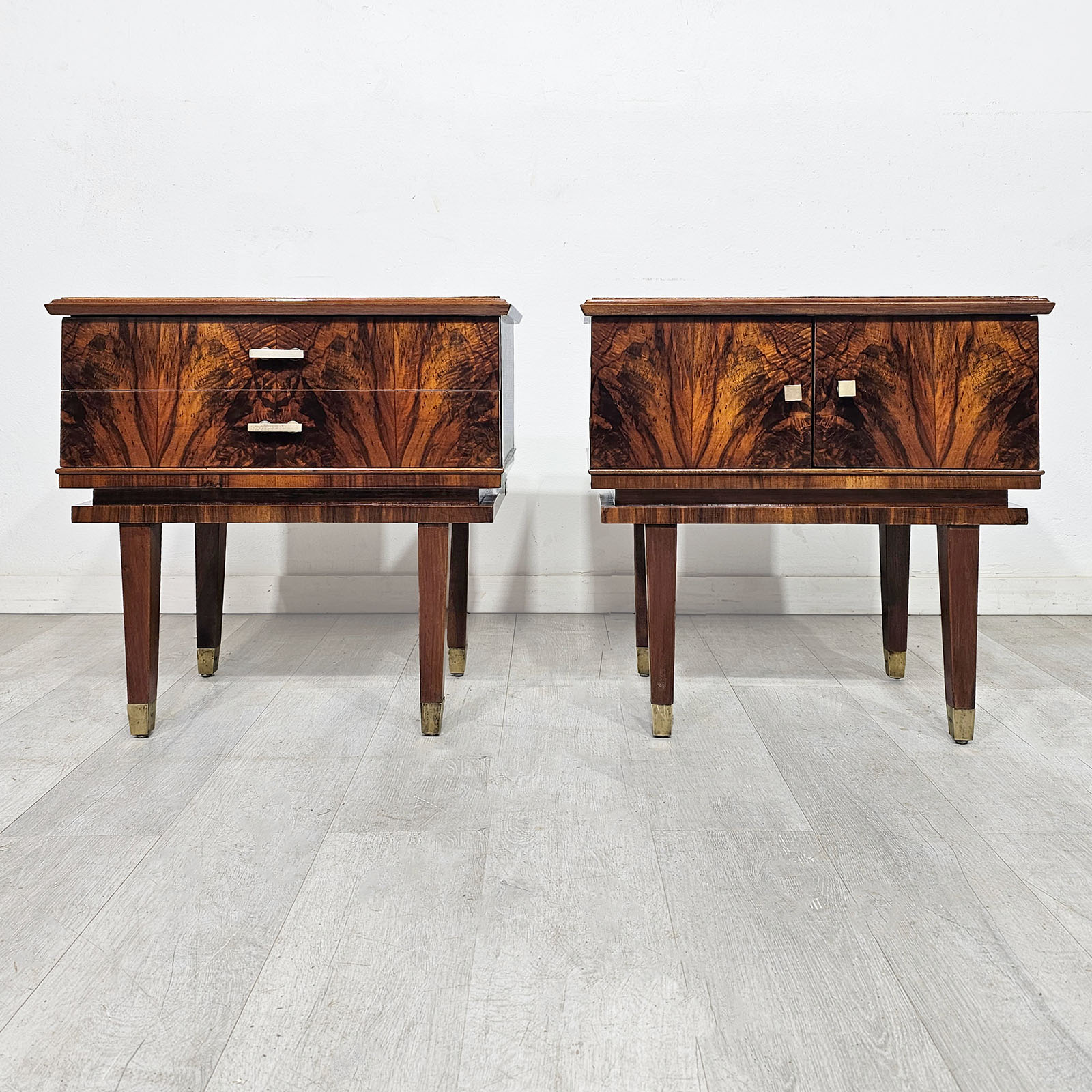 Par Mesas De Luz Mid Century Nogal Herrajes Metal (7261)