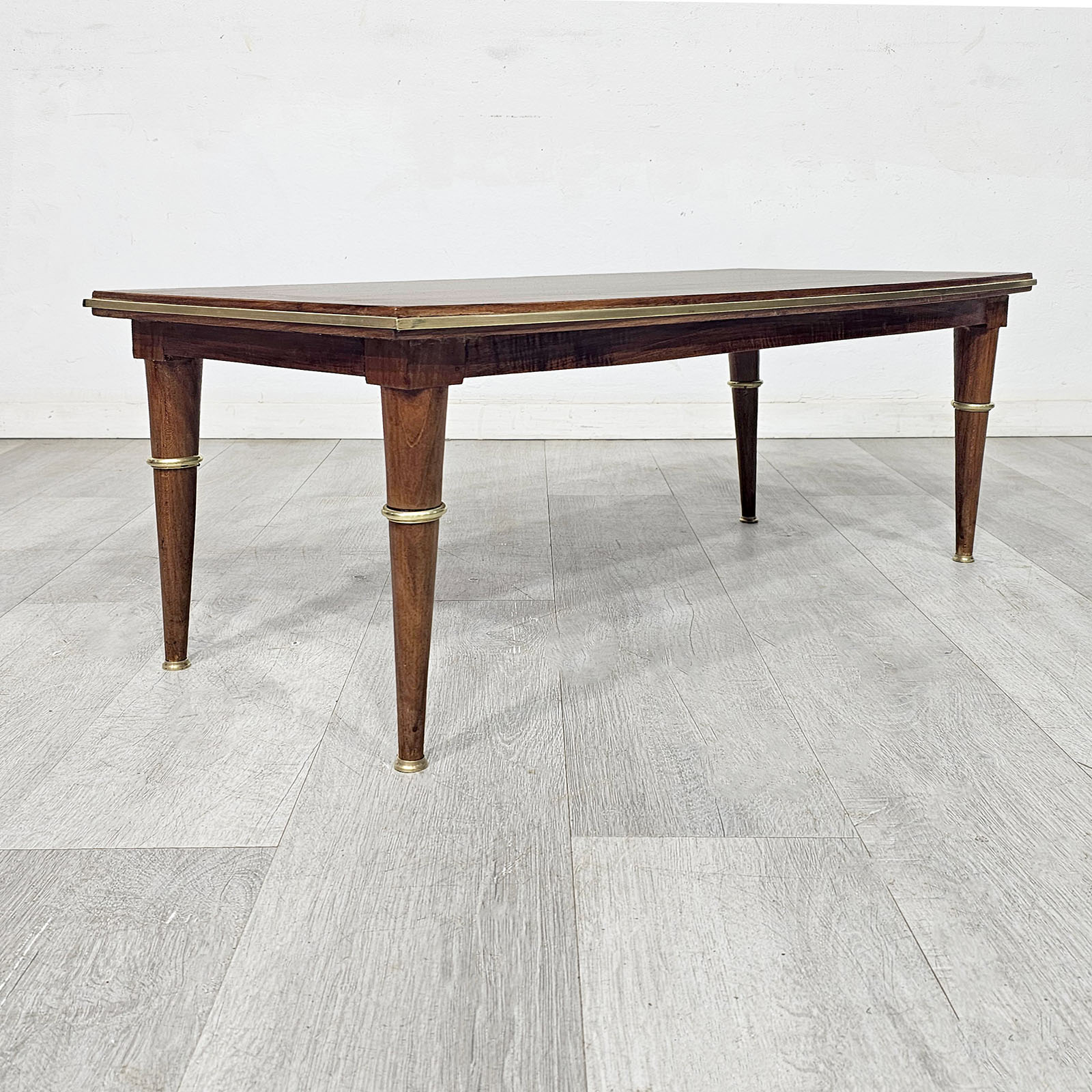 Mesa Ratona Mid Century Peteribí Bronce (7275)
