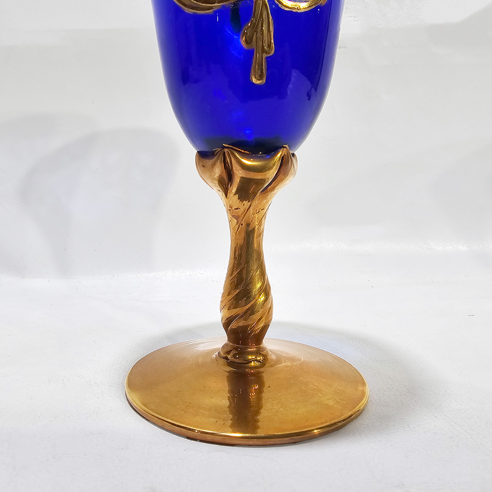 Copa Antigua Veneciana Azul Cobalto Dorada Flores Relieve (7292)