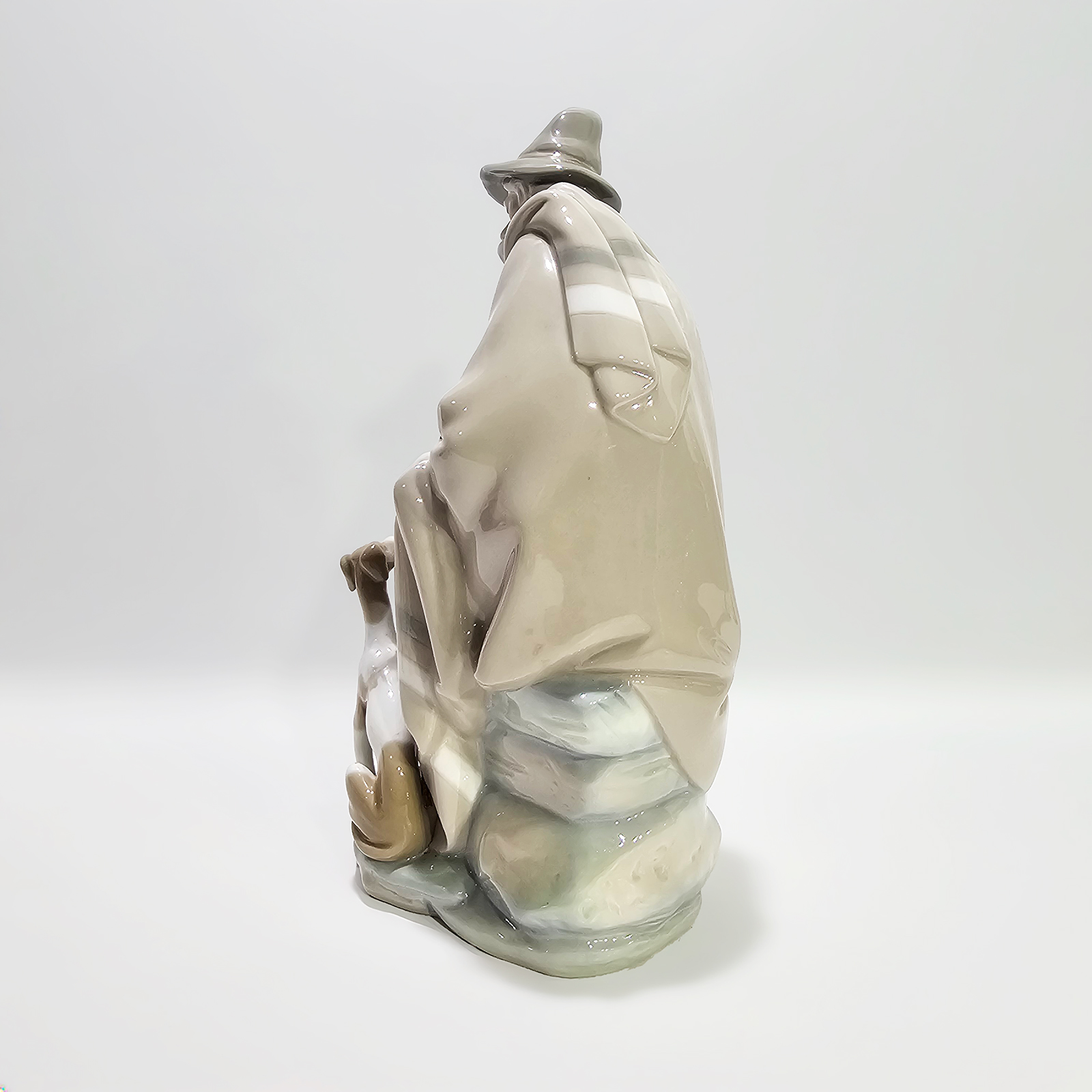 Figura Porcelana Lladró Mendigo Con Perro 1094 (7293)