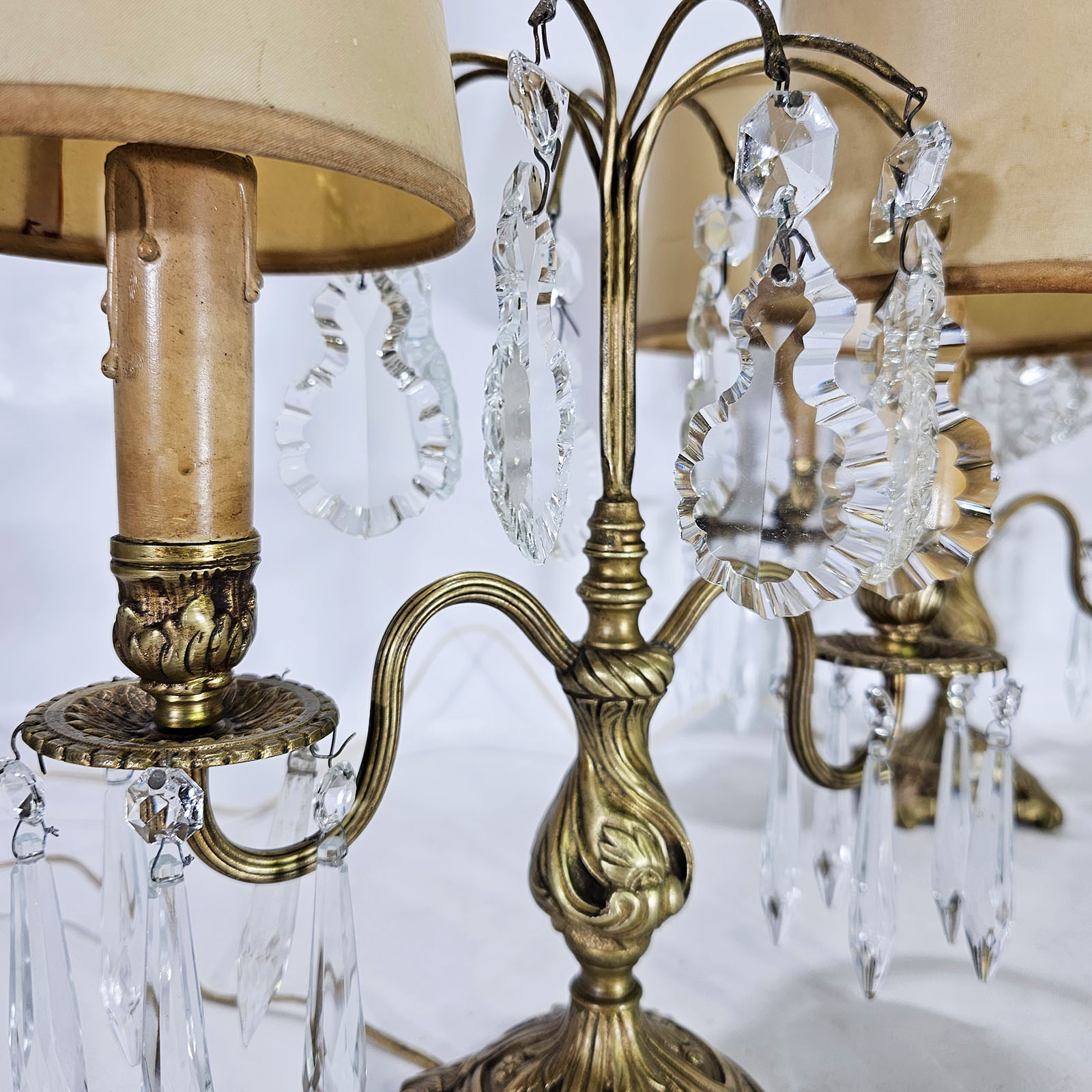 Par Veladores Antiguos Bronce 3 Luces Caireles (7300)