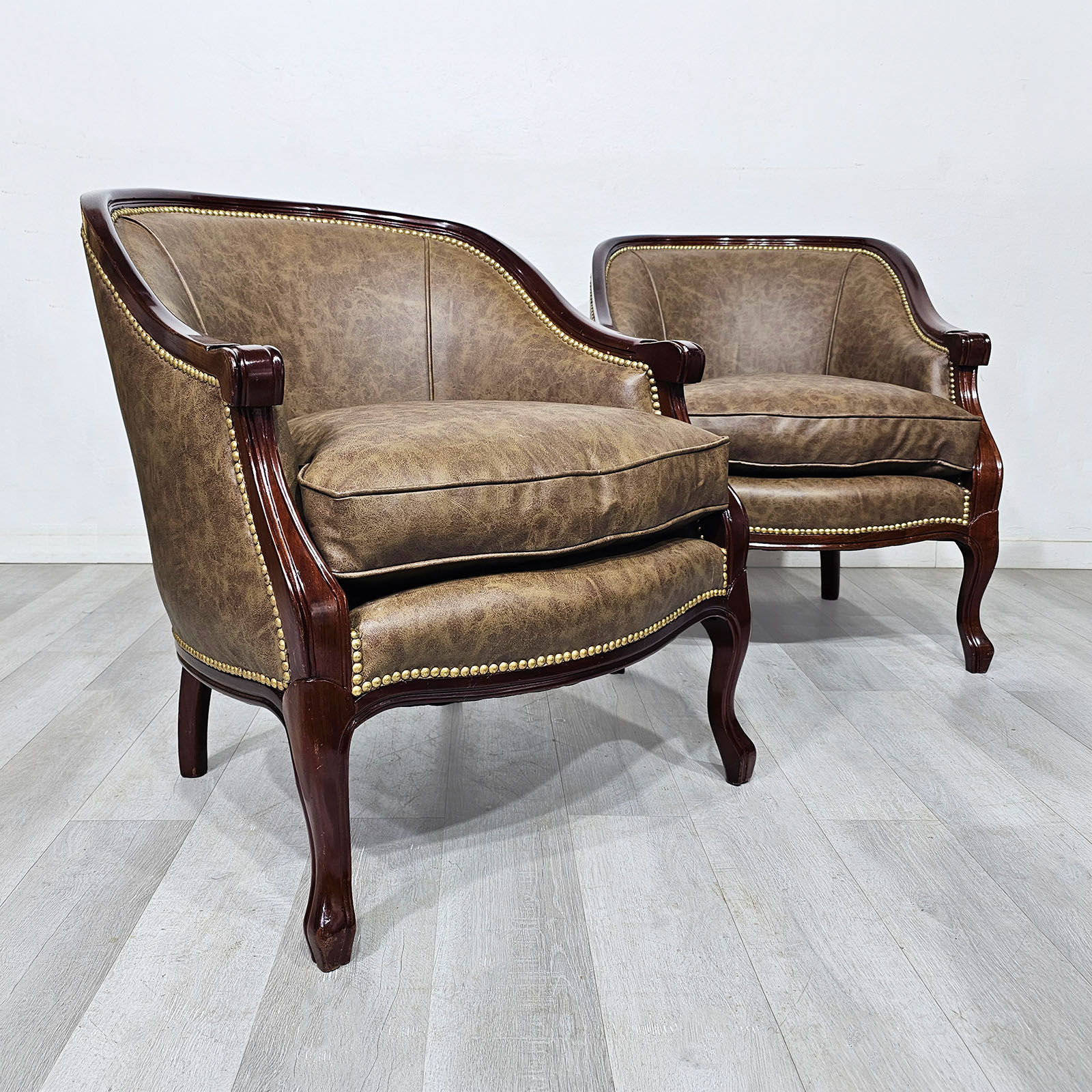 Par Sillones Bergère Ingleses Ecocuero Caoba (7308)