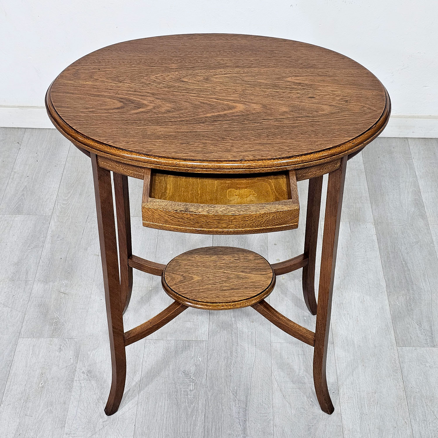 Mesa Auxiliar Oval Madera Maciza Con Estante (7345)