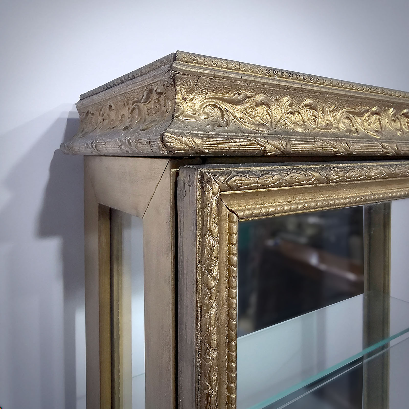 Vitrina Antigua Francesa De Colgar Dorada Con Luz (7355)